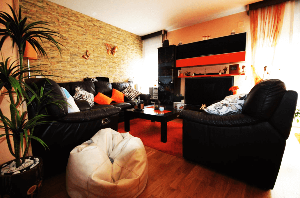 马德里大学城优质联排别墅阳光通透豪华配套房产实景拍摄图客厅