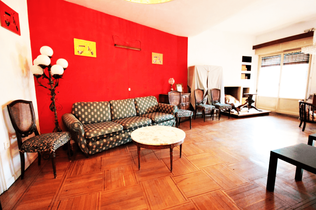 马德里富人区高品质大四居繁华地段房产实景拍摄图客厅